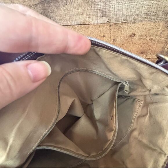 Multi Color Relic Women's Crossbody Bag, 11'x11", Faux Leather - Picture 12 of 14